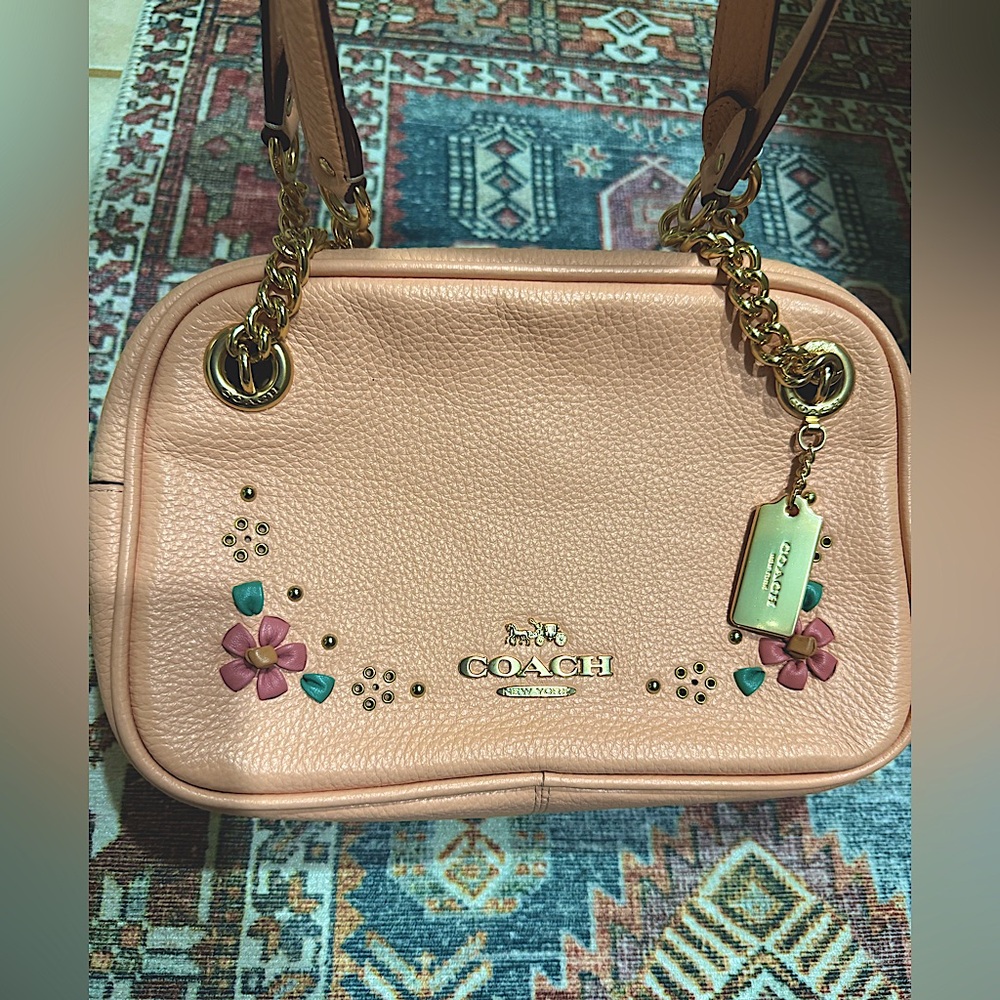 Coach blush shoulder bag